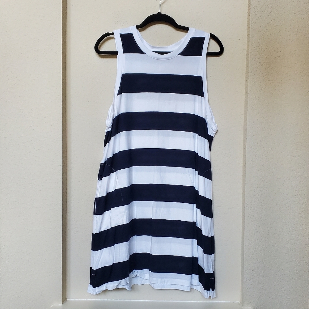 Old Navy Classic Navy Blue and White Dress. Size XXL